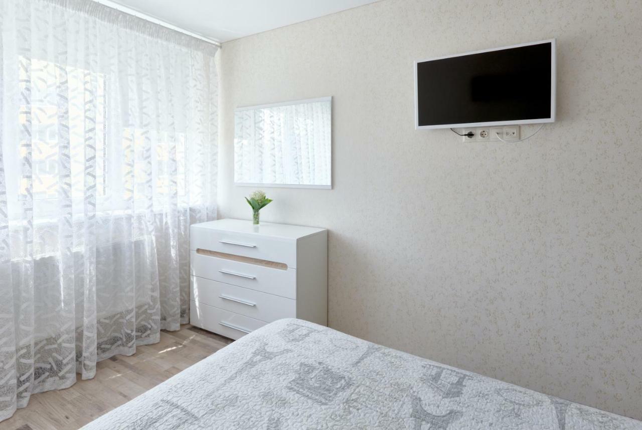 088 Apartment Near Airport Zhulyan 基輔 外观 照片
