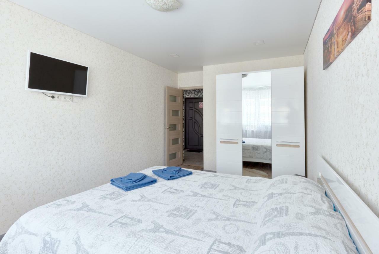 088 Apartment Near Airport Zhulyan 基輔 外观 照片